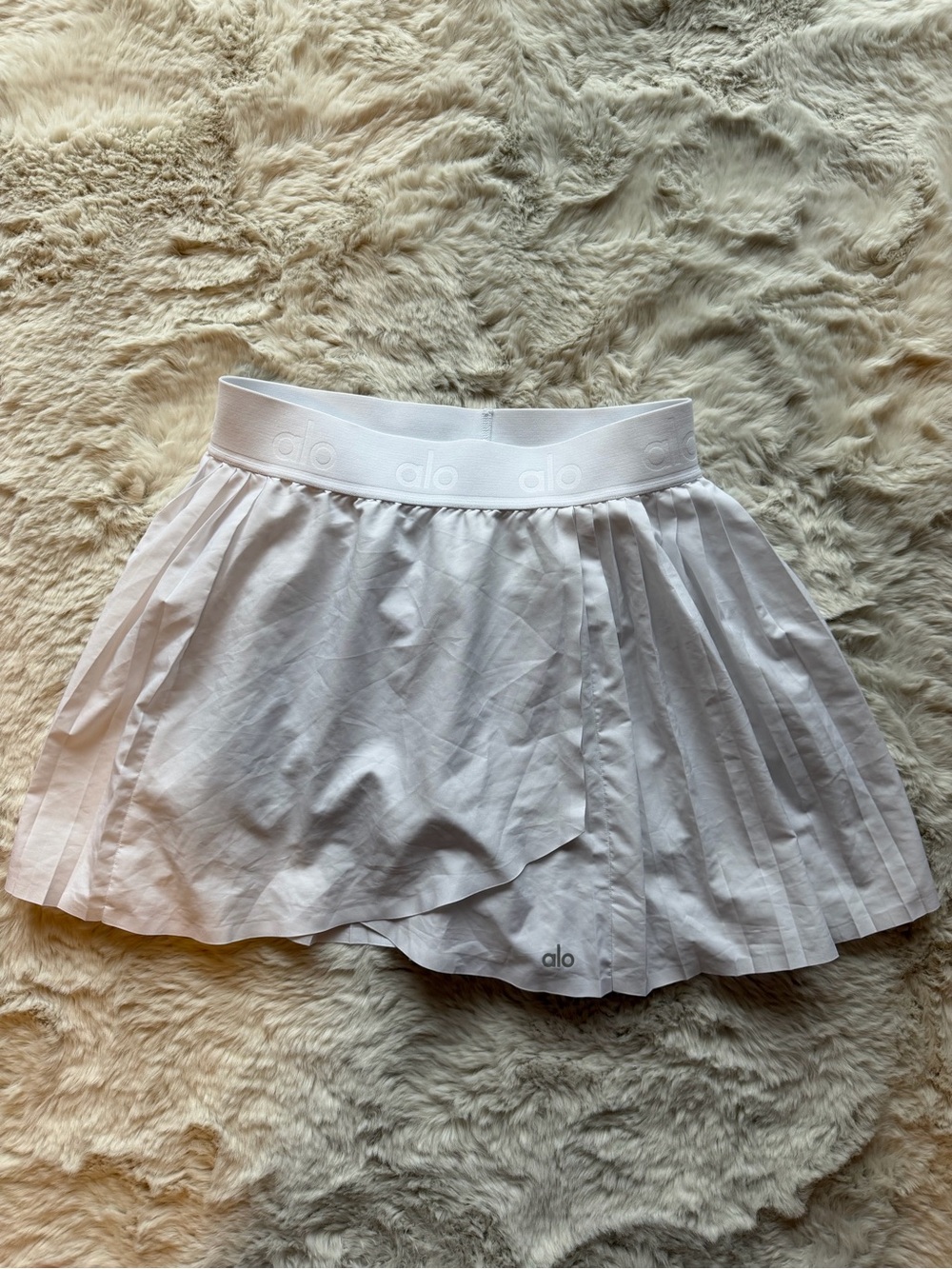 ALO Yoga White Pleated Skort with Branded Waistband